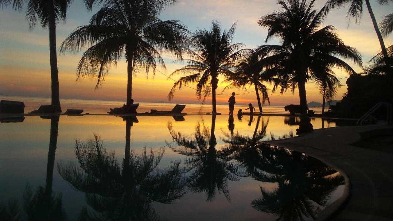 First Villa Beach Resort Baan Tai Esterno foto